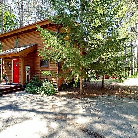 Crystal Mountain Cabin-Shuttle Pass Included! Thompsonville 외부 사진
